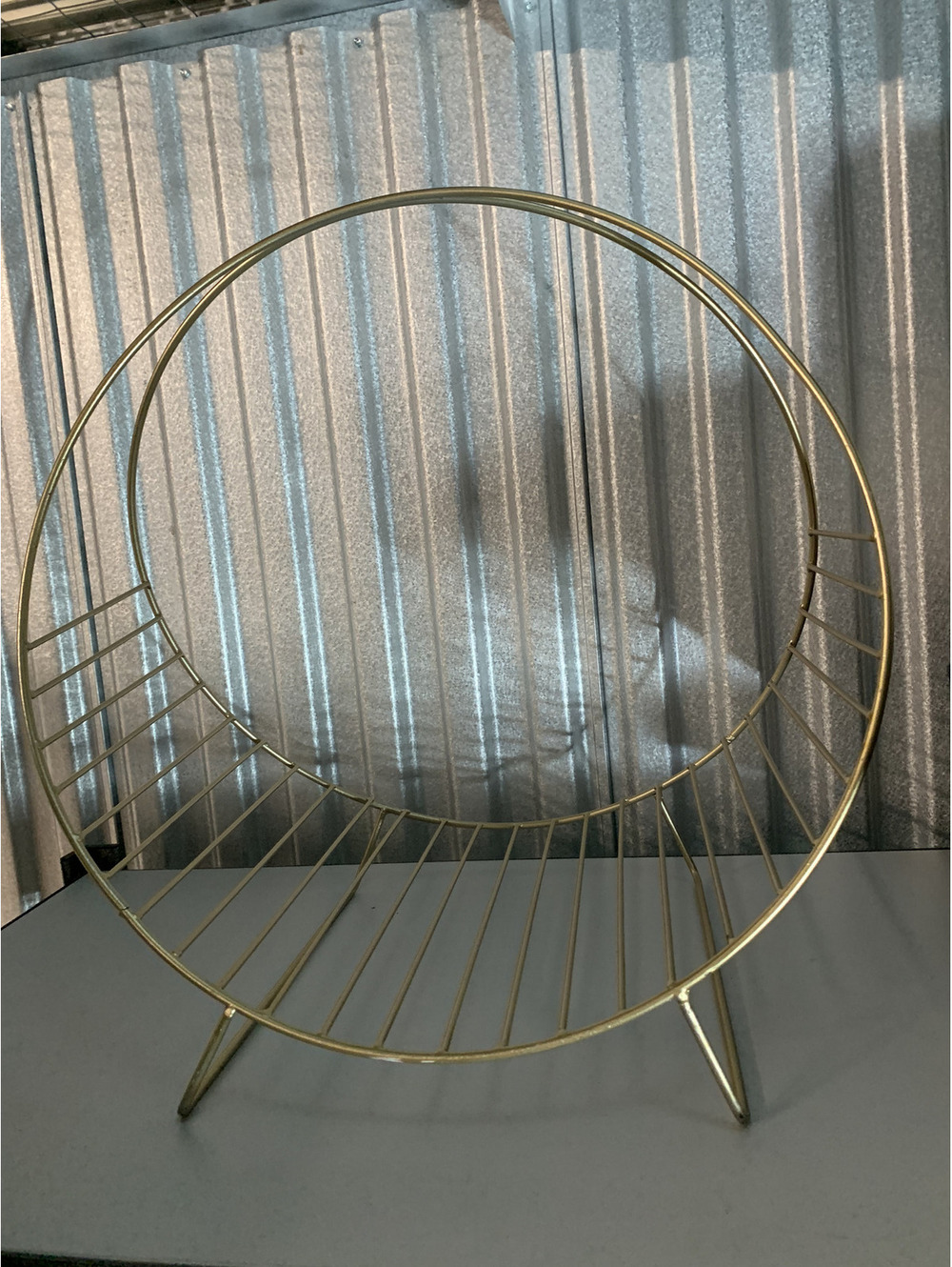MCM Magazine / Blanket Rack - Picture 3 of 3